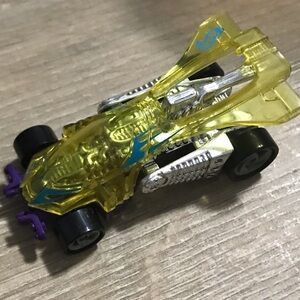 Hot Wheels 1994 Top Speed Twisting Body Shock Rod Yellow/Purple
